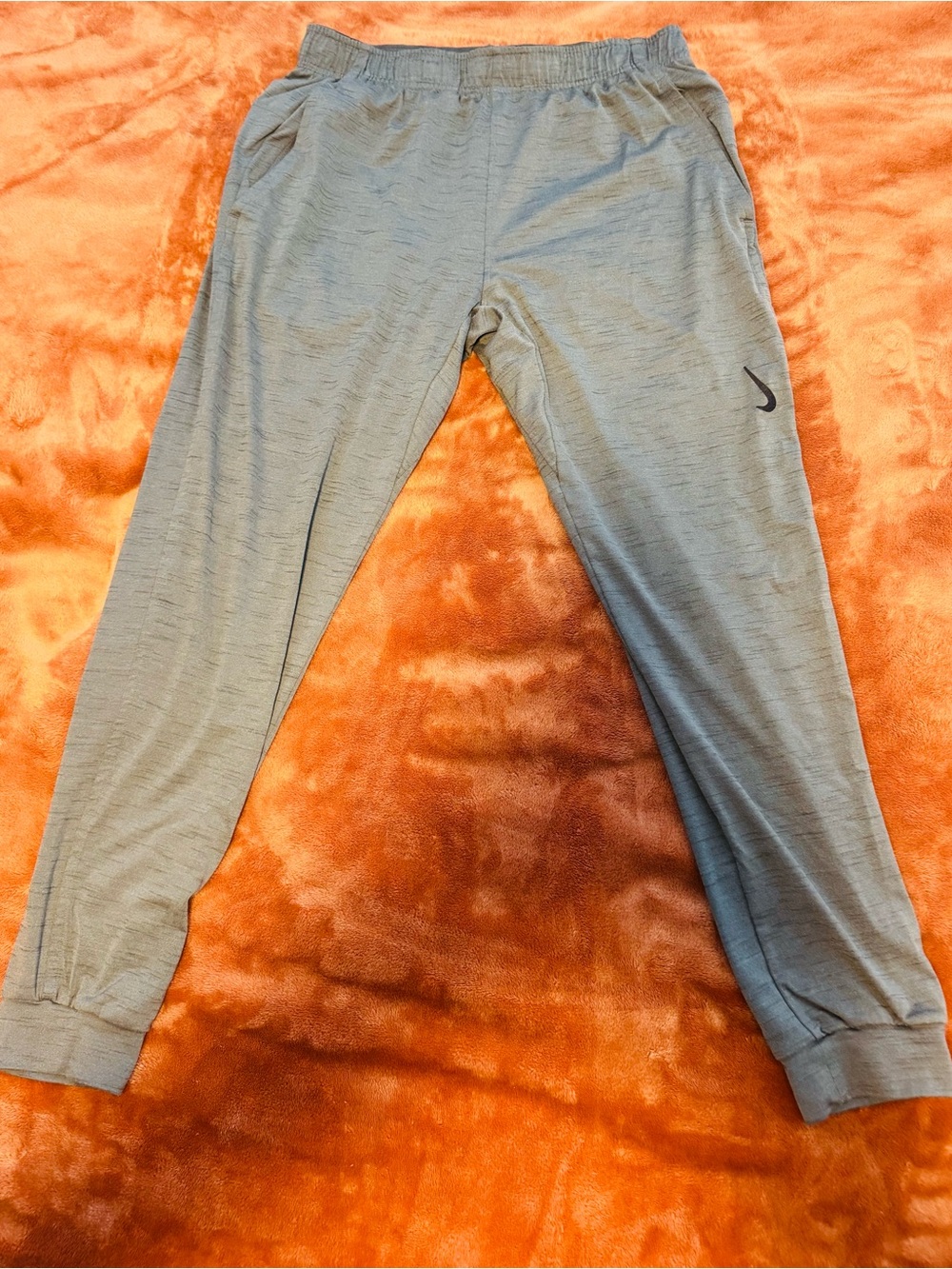 Nike Yoga Dri-FIT Joggers Men's
Medium Gray Athletic Training Pants